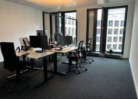 2 Büroräume (6+3 Arbeitsplätze)