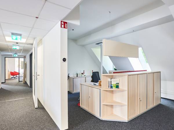 Großzügige Büromieteinheit mit CAT6-Verkabelung — Bild 8