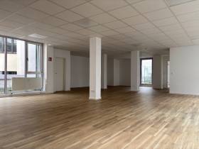 Heller und moderner Office Space zur Untermiete