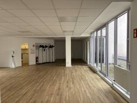 Heller und moderner Office Space zur Untermiete