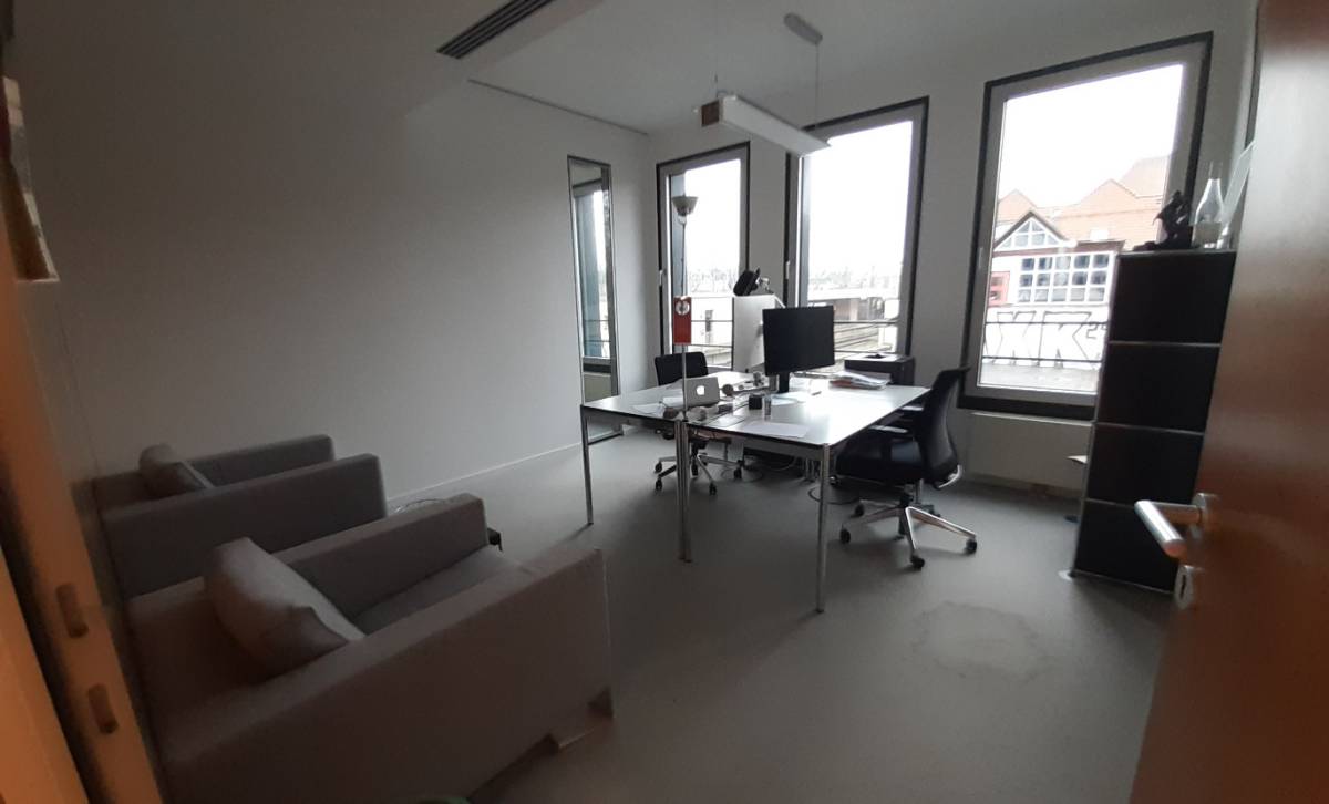 großes 2-er Büro oder 3-er Büro