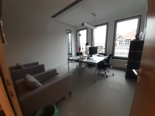 Abschließbares Büro in Frankfurt am Main (Sachsenhausen-Nord) – Helle, moderne Bürogemeinschaft in Frankfurt am Main — Bild 3