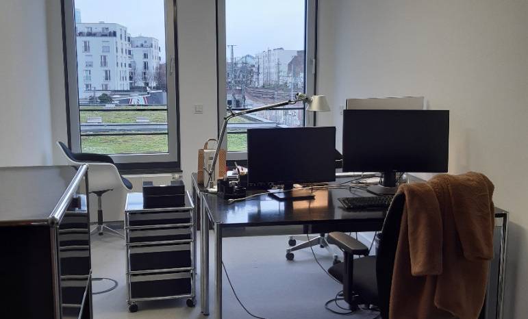 Schreibtisch im 2-er Büro