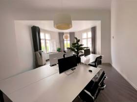 Charmantes Altbau-Büro am Bundesplatz