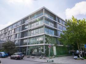 Schönes Büro in idealer Infrastruktur