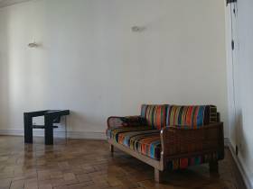 Dein privates Arbeitszimmer im Altbau – ruhig, stilvoll, flexibel