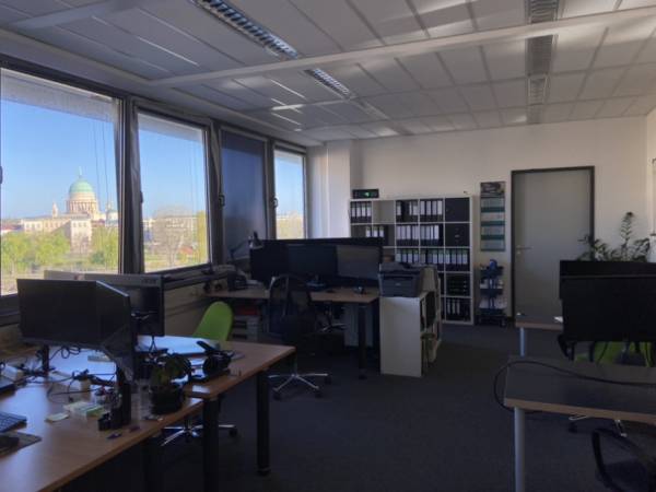 Abschließbares Büro in Potsdam (Südliche Innenstadt) – 38m² Einzelbüro + Meetingraum (20 m²) am Potsdam Hauptbahnhof — Bild 4
