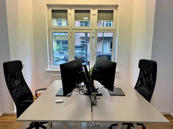 Schreibtischplatz in Berlin (Friedrichshain) – Helle und moderne Bürogemeinschaft in Berlin-Friedrichshain — Bild 1