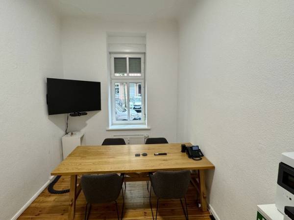 Schreibtischplatz in Berlin (Friedrichshain) – Helle und moderne Bürogemeinschaft in Berlin-Friedrichshain — Bild 4