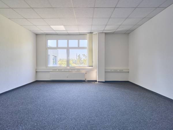 Vielseitige Gewerbefläche zu vermieten — Bild 4