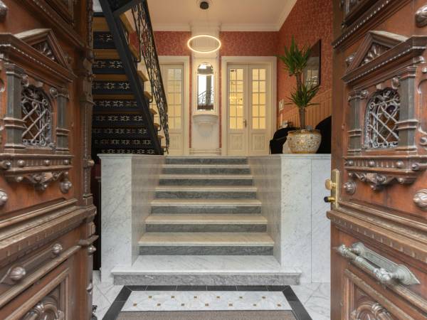 Historische Altbauvilla mit modernen Büros & Coworking in — Bild 3
