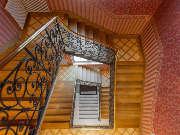 Historische Altbauvilla mit modernen Büros & Coworking in — Bild 4