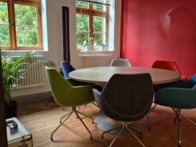 Möbliertes Büro zur Untermiete im Herzen von Altona
