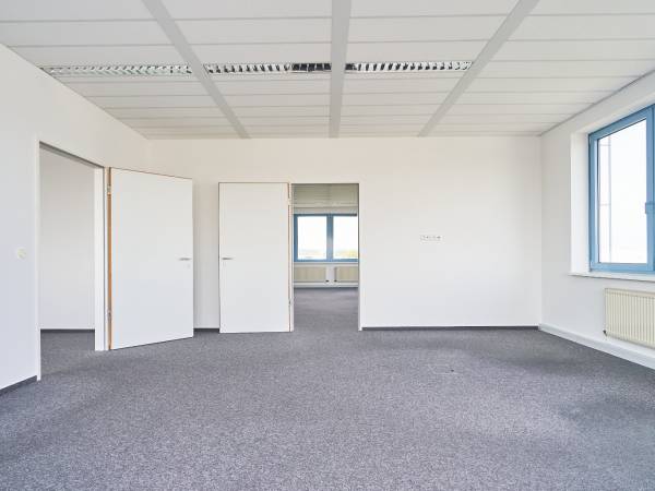 Verschiedene Bürolösungen in Mainz — Bild 3