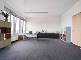 Bürofläche mit Laminatboden