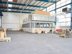 Gewerbeeinheit mit Lager und Büro - ideal für Ihr Business!