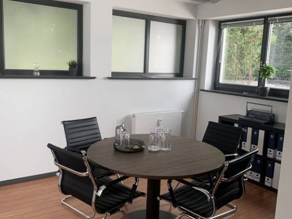 Exklusive Bürogemeinschaft im stilvollen Boutique Büro — Bild 1