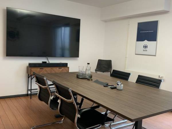 Exklusive Bürogemeinschaft im stilvollen Boutique Büro — Bild 2
