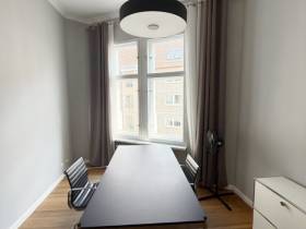 Modernes Büro für 2–4 Personen in Berlin-Mitte