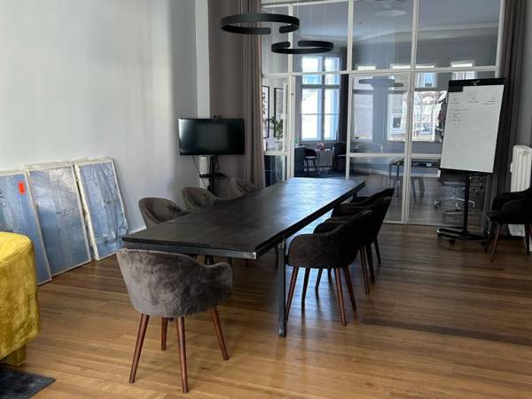 Abschließbares Büro in Berlin (Mitte) – Stilvoller Büroraum in lebendiger Bürogemeinschaft in Berlin-Mitte — Bild 4