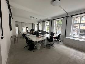 Stilvolles helles Büro in bester Lage in Kreuzberg
