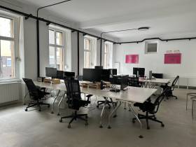 Stilvolles helles Büro in bester Lage in Kreuzberg