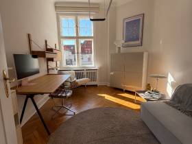 Zimmer in stilvoller Bürogemeinschaft in Westend
