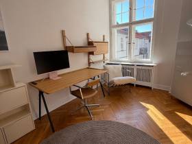 Zimmer in stilvoller Bürogemeinschaft in Westend