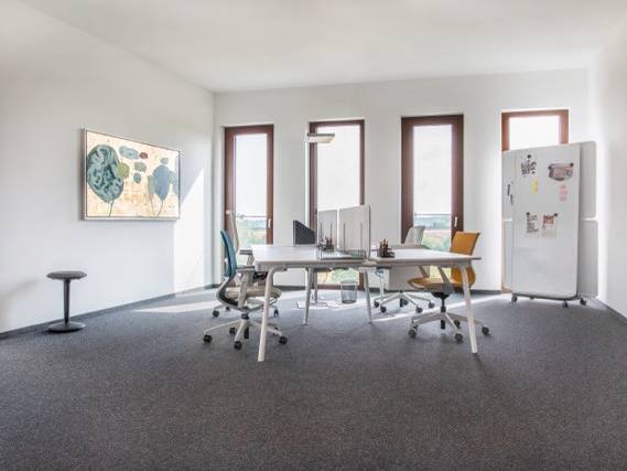 Moderne Büros & Coworking direkt am Flughafen BER in Schönefeld — Bild 6