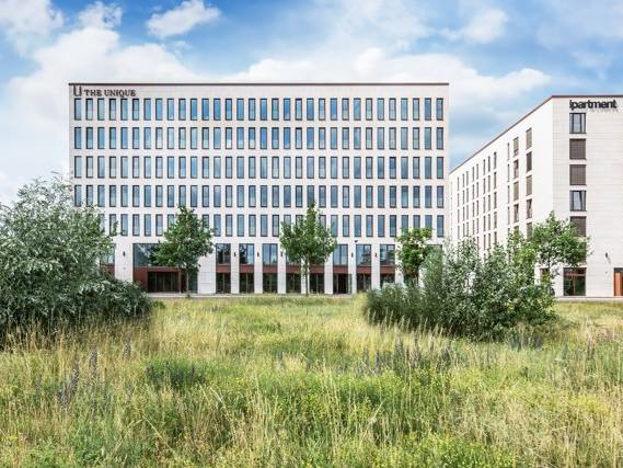 Moderne Büros & Coworking direkt am Flughafen BER in Schönefeld — Bild 2