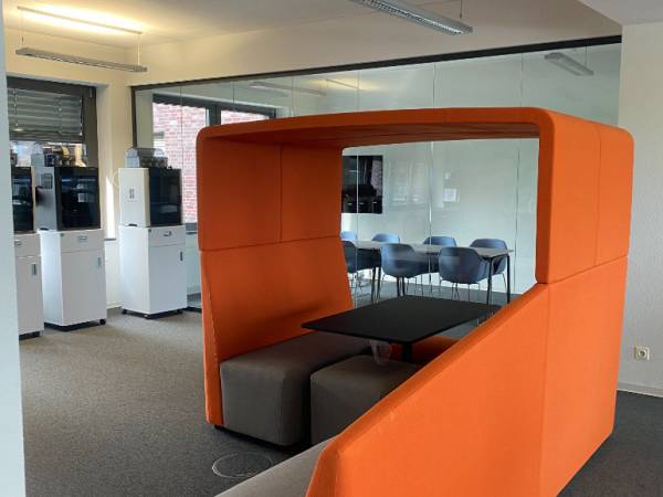 Heller Schreibtischplatz in Bürogemeinschaft in Hannover — Bild 8