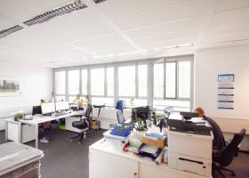 Büro groß