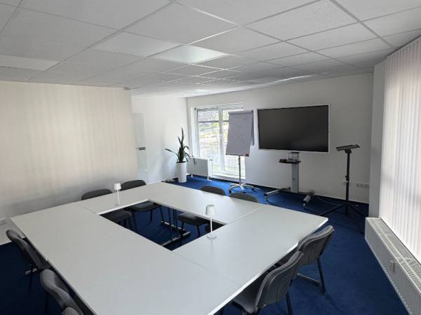 Helle und moderne Bürogemeinschaft in Much — Bild 6