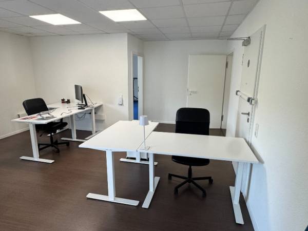 Helle und moderne Bürogemeinschaft in Much — Bild 2