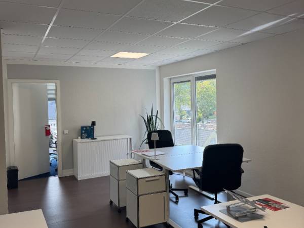 Helle und moderne Bürogemeinschaft in Much — Bild 4