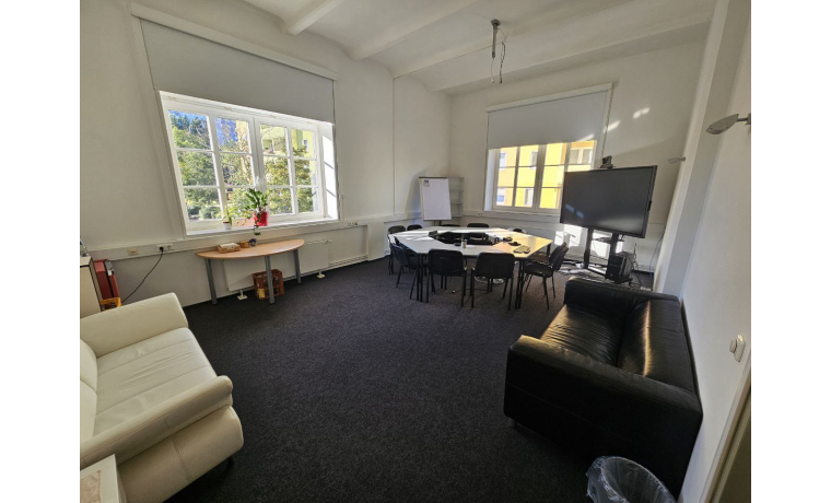 Arbeitsplatz Straße der Pariser Kommune Berlin Friedrichshain