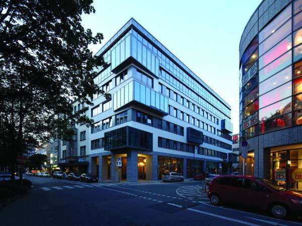 Kreative Büros und Coworking im Urban Farming Stil in — Bild 1