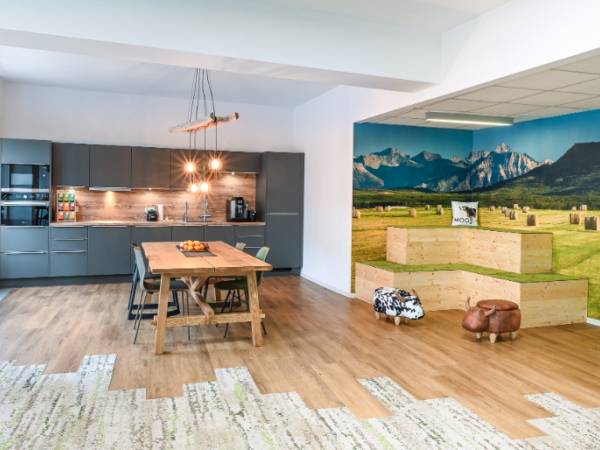 Kreative Büros und Coworking im Urban Farming Stil in — Bild 3