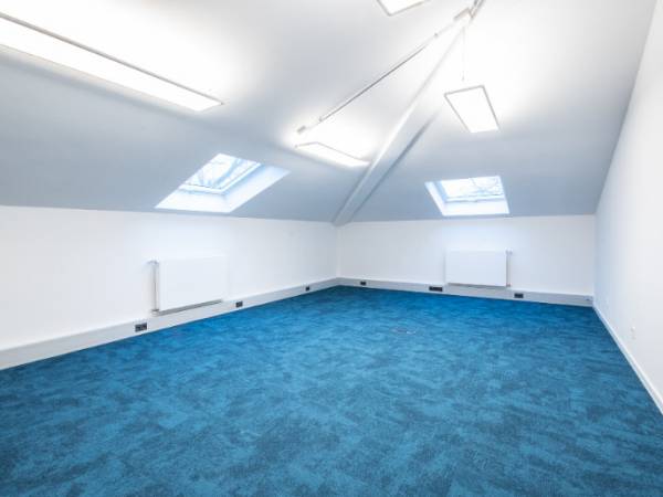Moderner Coworking Space mit Außenbereich in Bochum-Laer — Bild 4