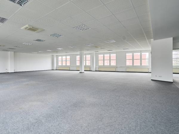 Bürogebäude in beliebter Umgebung - Sie wünschen, wir bauen aus! — Bild 3