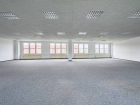 Bürogebäude in beliebter Umgebung - Sie wünschen, wir bauen aus!