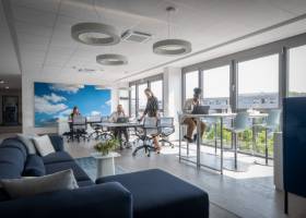 Schreibtisch im Coworking Space | Flat Mitgliedschaft