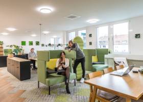 Schreibtisch im Coworking Space | Flat Mitgliedschaft