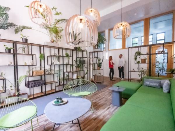 Stylischer Coworking Space mit Büros in Essen Stadtkern — Bild 4