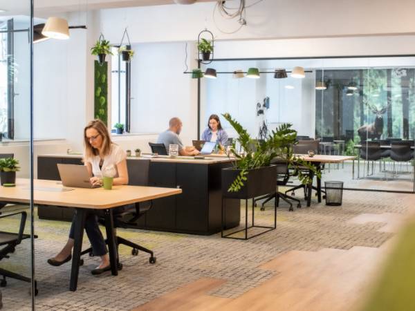 Stylischer Coworking Space mit Büros in Essen Stadtkern — Bild 7