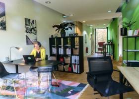 Schreibtisch im Coworking Space | Flat Mitgliedschaft