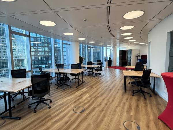Exklusive Büros & Arbeitsplätze mit Skyline-Blick in Frankfurt — Bild 4