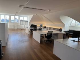 Büroplatz / Shared Office / Coworking mit Bergblick in Sendling