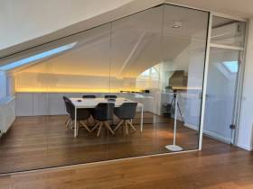 Büroplatz / Shared Office / Coworking mit Bergblick in Sendling