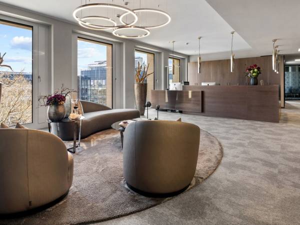 Moderne, luxuriöse Büros & Coworking in Köln Altstadt-Süd — Bild 3